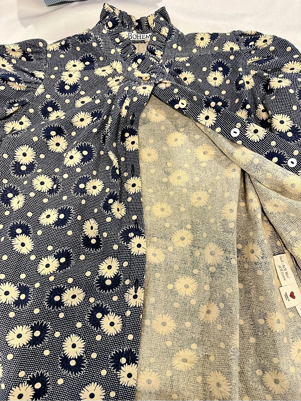 Aliix of Bohemia Floral Button Down Shirt in Blue & Cream Size Small Like New